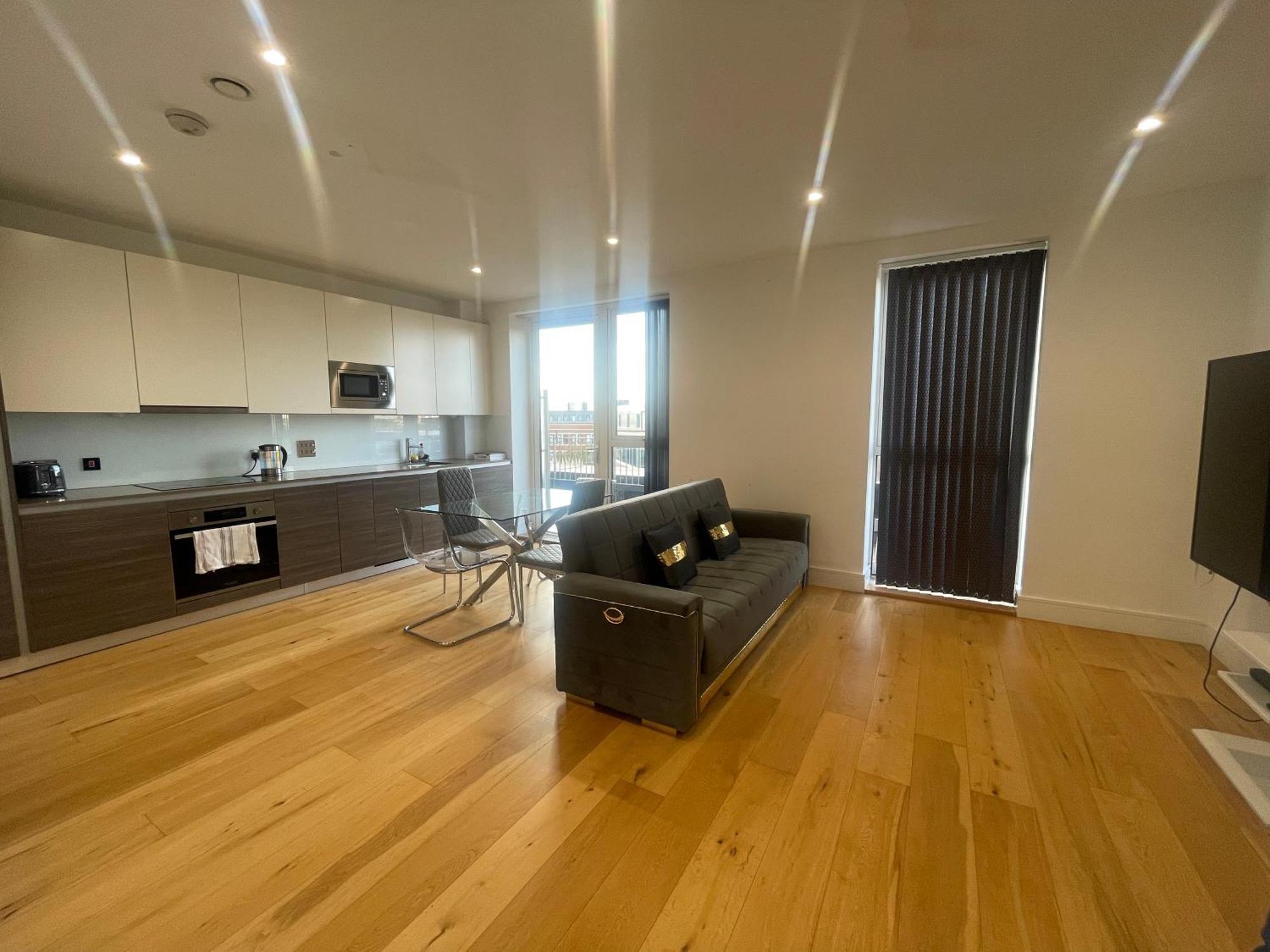 Luxury Top Floor Penthouse Apartment Near Heathrow Londra Esterno foto